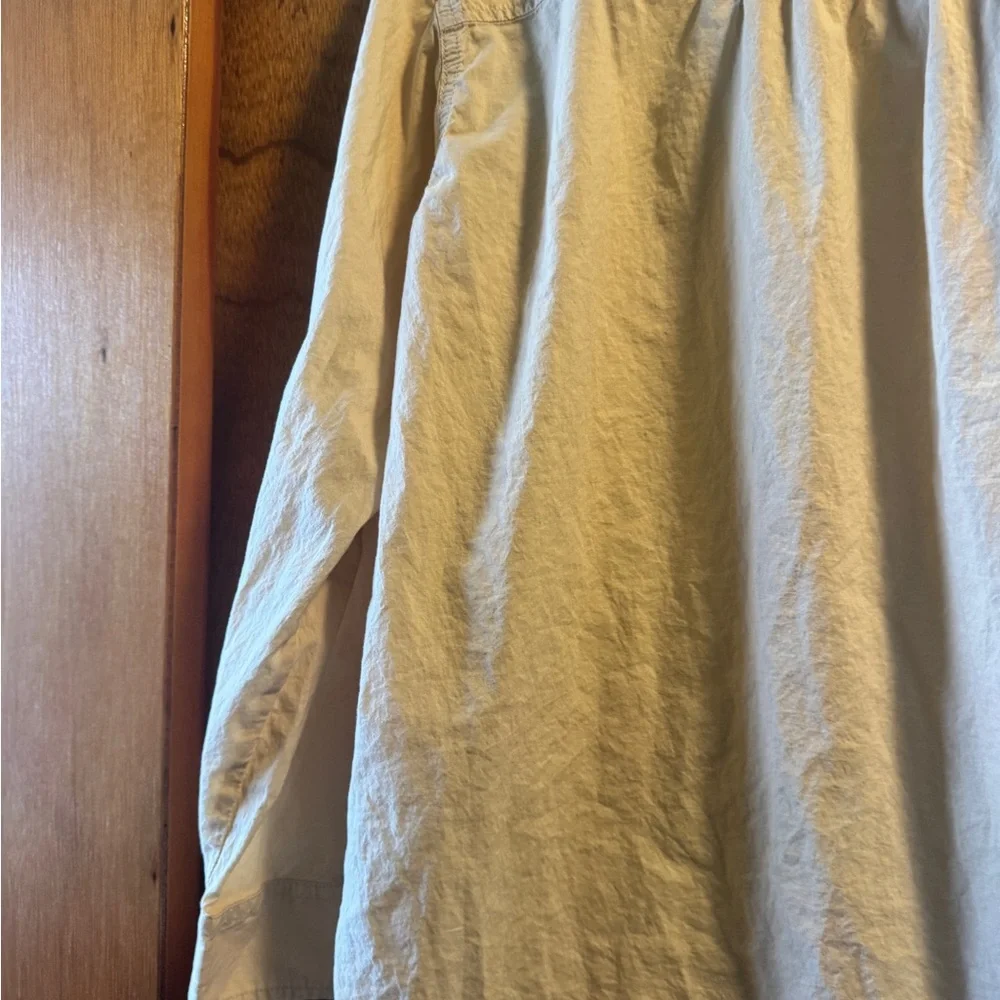 Universal Thread button up - Picture 8 of 9